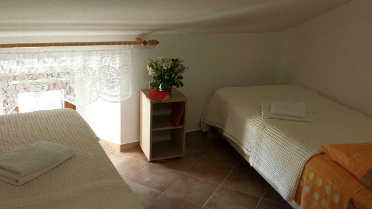 Apartment Vedran - Brsec Old Town Buitenkant foto